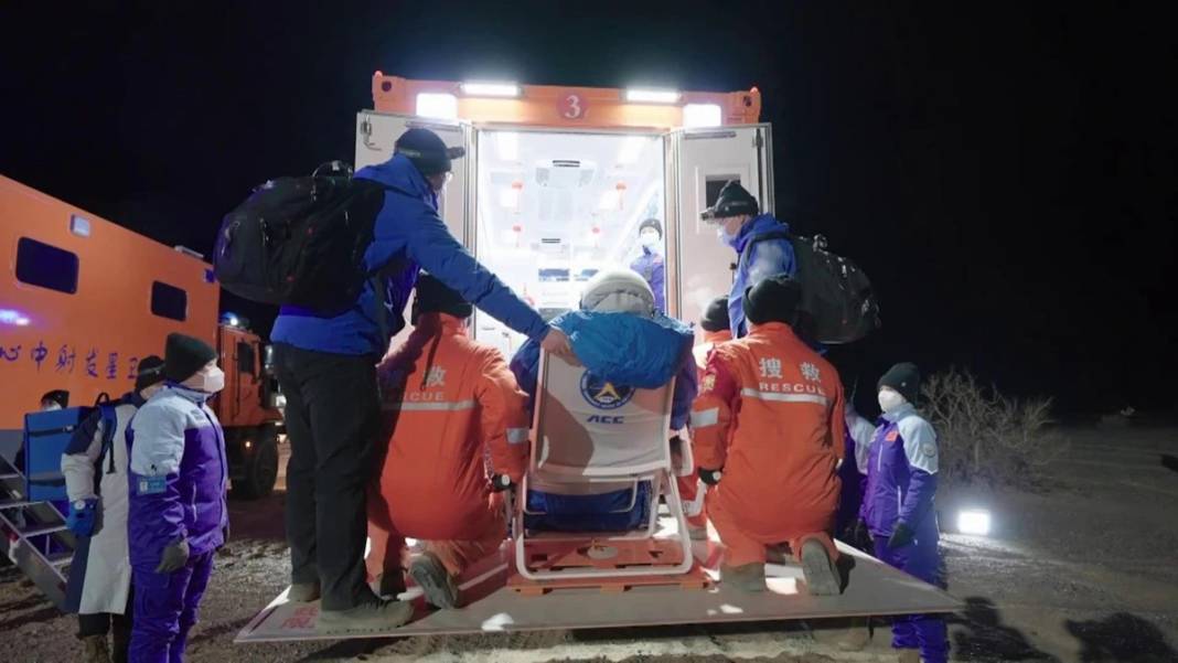 Altı ay uzayda kalan Çinli astronotlar Dünya'ya döndü 5